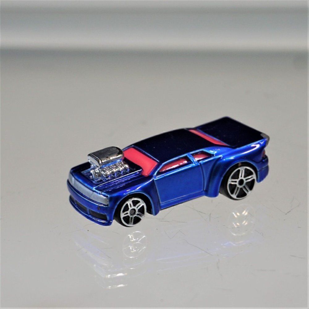 Maisto Whiplash Fresh Metal Die-cast 1:64 Car Blue & Orange Loose